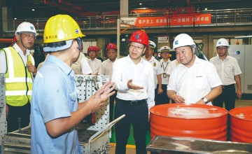 譚丕創(chuàng)帶隊(duì)到柳工開展安全生產(chǎn)檢查