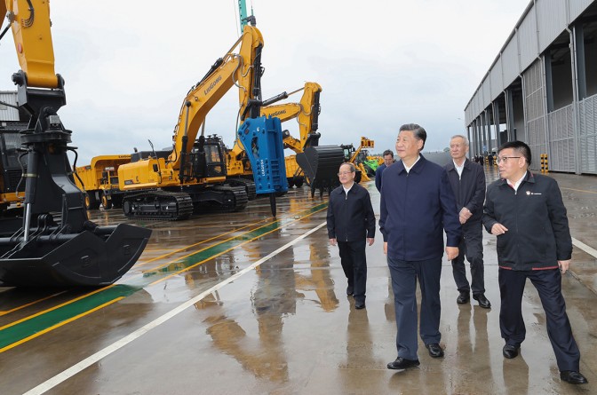 2021年4月26日，習近平總書記視察柳工并發(fā)表重要講話，高度評價柳工的創(chuàng)新發(fā)展成果