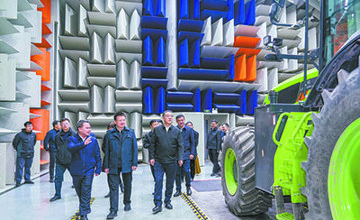 自治區副主席、自治區國資委黨委書記胡帆到柳工調研