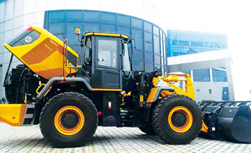 贊！CLG848H-4F輪式裝載機順利通過自治區(qū)工信廳驗收