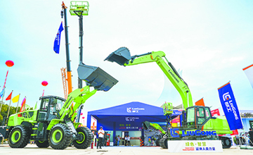 柳工攜智慧和綠色全面解決方案亮相第21屆中國—東盟博覽會
