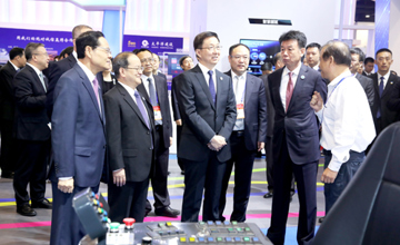 創新升級 加快智能制造產業發展 柳工亮相第15屆中國—東盟博覽會