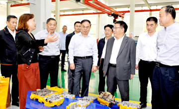 落實(shí)十九大要求促校企高度融合　柳工與柳職院簽署戰(zhàn)略合作框架協(xié)議