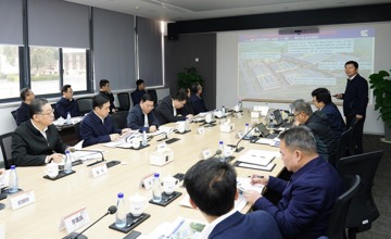 柳州市委書(shū)記張壯、市長(zhǎng)劉勝友到柳工座談交流